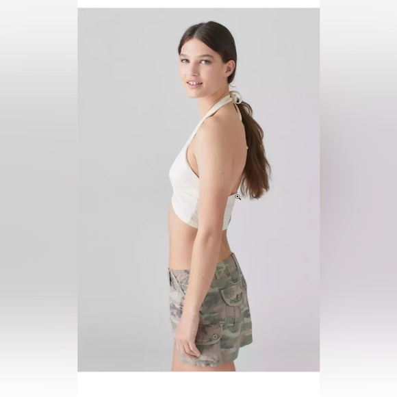 🆕 Urban Outfitters Cream Valeria Halter Top, Women's Size Medium - Picture 3 of 10